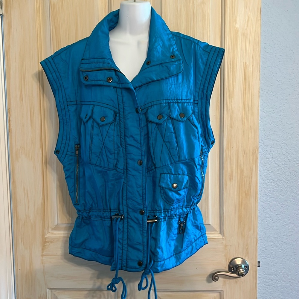 Lavon Sport Vintage 90s Womens Vest Jacket Medium Blue/Teal Color with Pockets.